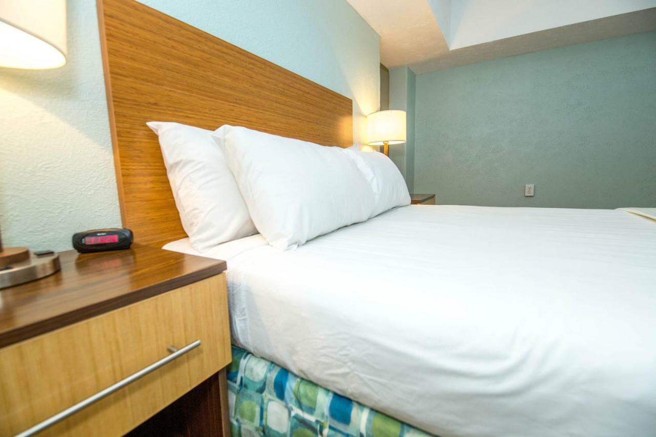 Blue Palms Resort Wildwood Exteriör bild